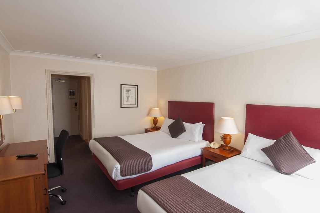 The Bell Hotel Epping Exterior photo